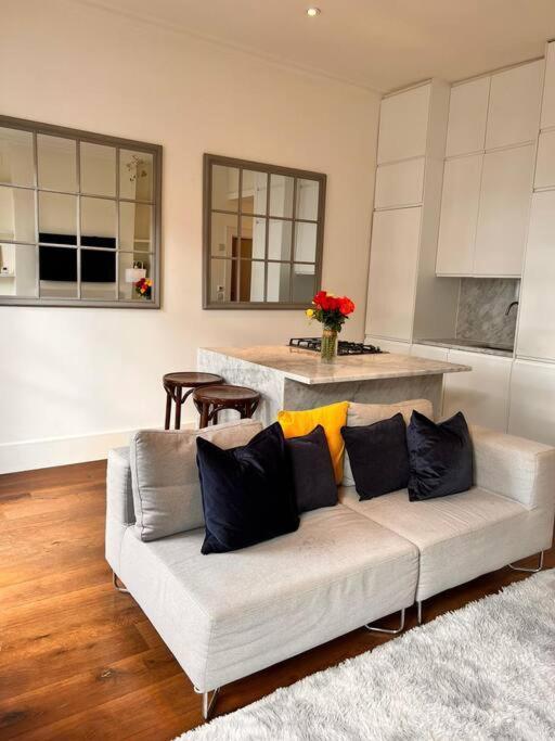 Little Gem In The Heart Of Chelsea Appartamento