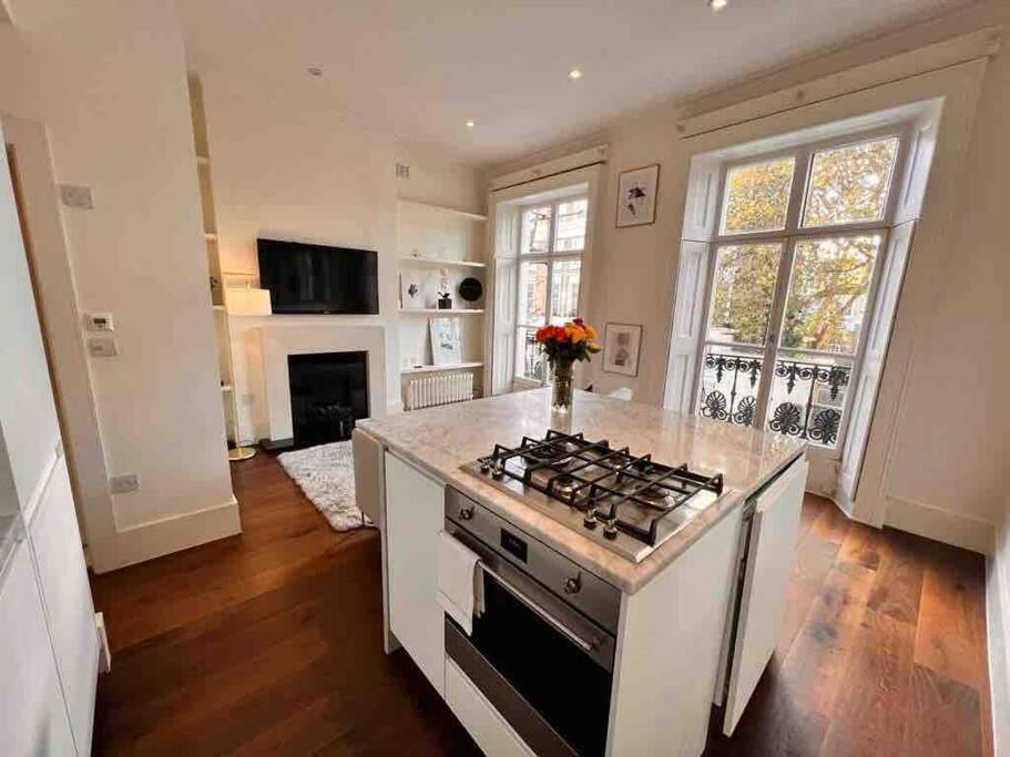 Little Gem In The Heart Of Chelsea Apartamento